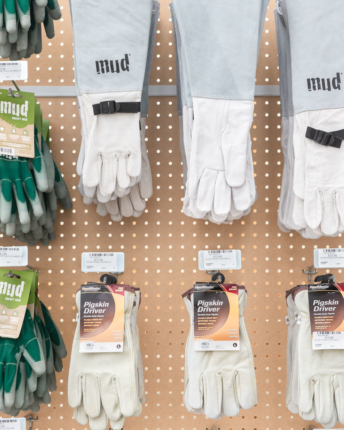 gardentoolmudgloves.jpg